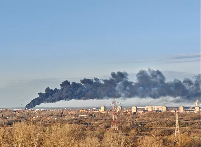 Incendiu major la o fabrică de polistiren din Arad: Pompierii au intervenit timp de două ore Un incendiu puternic a izbucnit miercuri dimineață la o fabrică de polistiren din Arad, mobilizând rapid echipajele de pompieri