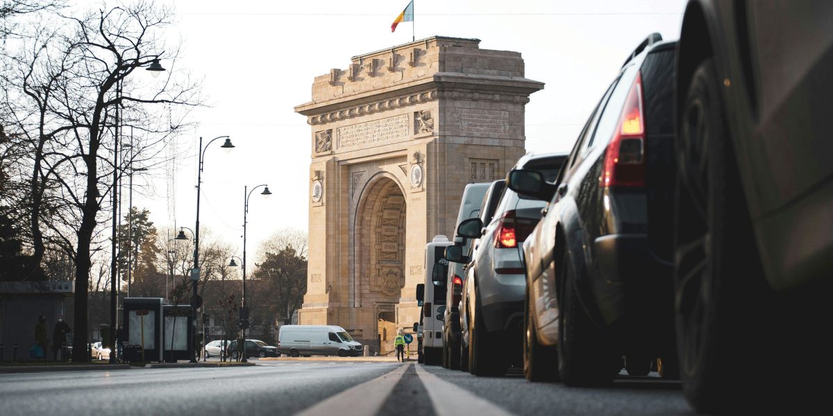 Reformulează acest titlu în stil jurnalistic românesc, 55-70 caractere, informativ și direct. Fără clișee sau formule introductive. Titlu: Business Magazin. Aglomeraţia urbană începe să fie o povară. Care sunt cele mai…