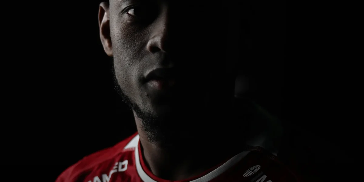 Fotbalistul Kader Keita, implicat într-un accident rutier în București; o femeie, transportată la spital Jucătorul de fotbal Kader Abdul Keita, legitimat la Rapid București, a fost implicat într-un accident rutier în dimineața zilei de marți, pe o stradă din Capitală