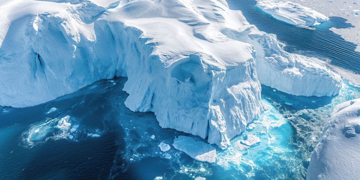 Antarctica, de la continentul înghețat la un trecut verde? Antarctica, acoperită astăzi de un strat gros de gheață, a cunoscut în trecut o cu totul altă fațetă