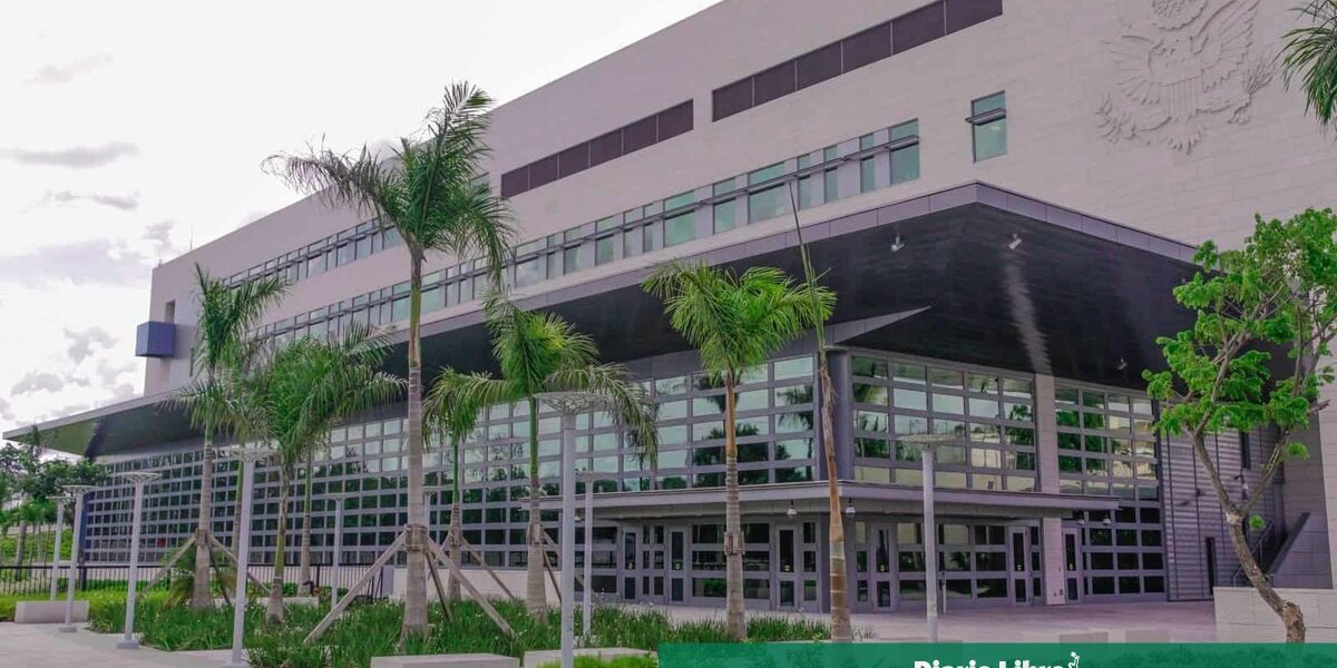 Ancheta privind abuzuri în eliberarea vizelor la Ambasada SUA: Programul de vize, supus auditului București – Ambasada Statelor Unite ale Americii va audita programele de vize și procedurile interne, în urma arestării fostului supervizor al Biroului pentru Combaterea Drogurilor (DEA) din țară, pentru abuzarea facilităților de acordare a vizelor pentru informatori confidențiali