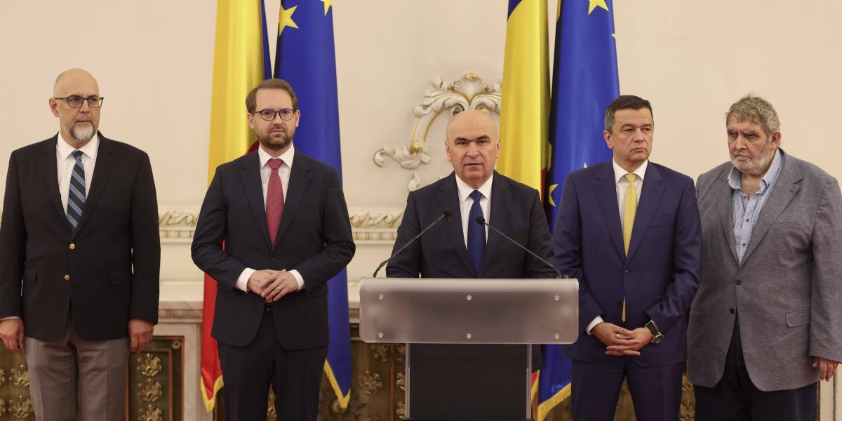 Calendarul bugetului: Guvernul stabilește pașii pentru adoptare, în ciuda tensiunilor din coaliție Coaliția de guvernare a stabilit pașii pentru adoptarea bugetului de stat, chiar dacă negocierile continuă și tensiunile dintre partide persistă