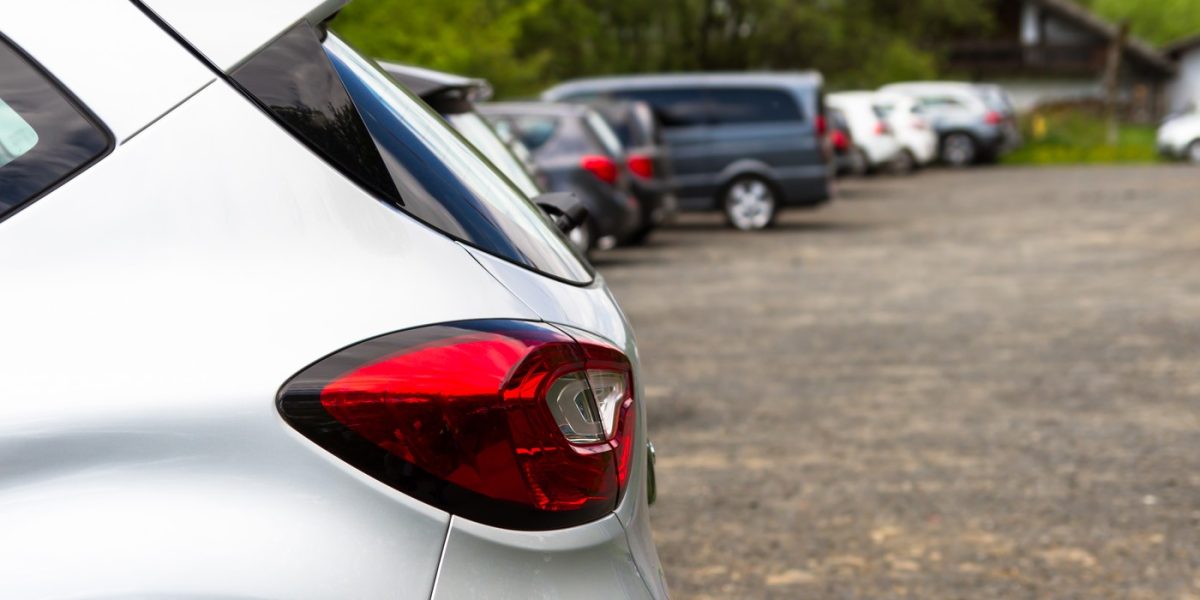 Cât costă parcarea în Chiajna în 2026? Prețuri estimate