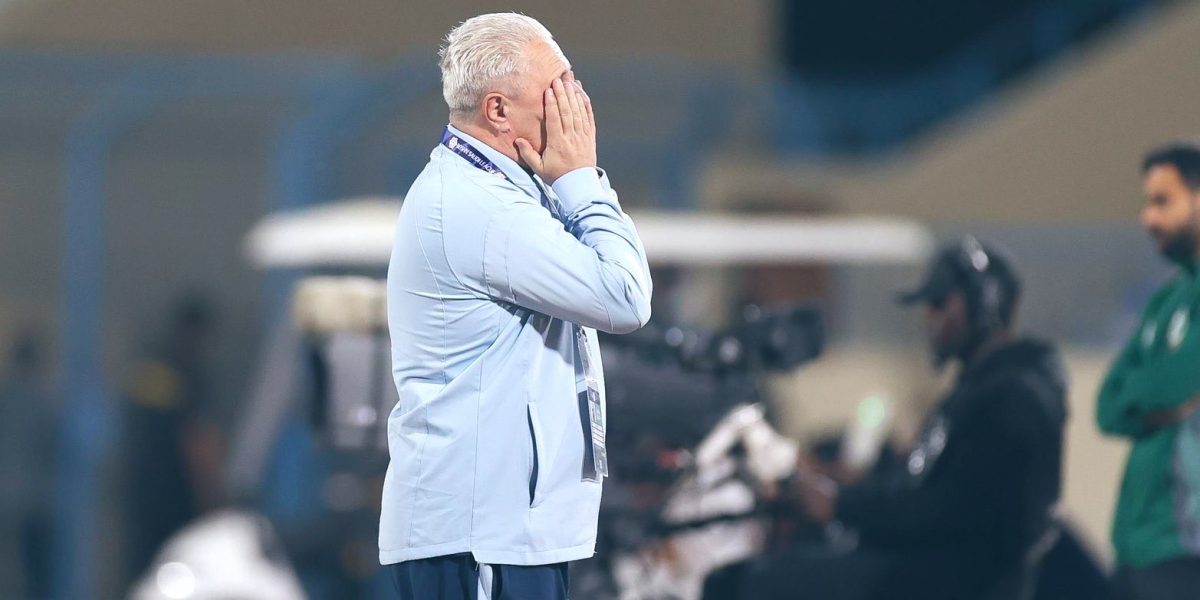 Șumudică, discuții cu conducerea după eșec: „Am probleme familiale, nu merit”