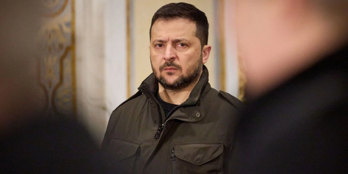 Zelenski acuză Rusia că furnizează Iranului drone pentru atacuri împotriva SUA și Israelului Președintele ucrainean Volodimir Zelenski a declarat într-un interviu pentru CNN că Rusia livrează Iranului drone de tip Shahed, acestea urmând să fie folosite în atacuri împotriva Statelor Unite și Israelului