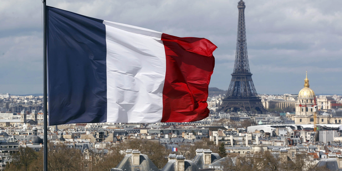 Ascensiunea extremei drepte în Franța: un semnal de alarmă pentru scena politică Partidul Adunarea Națională (RN), condus de Marine Le Pen, a obținut cele mai bune rezultate de până acum în primul tur al alegerilor municipale din Franța