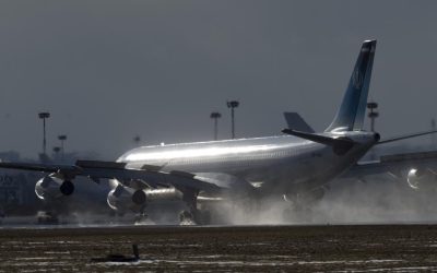 Operație secretă la Moscova pentru Mojtaba Khamenei, fiul liderului suprem iranian? Mojtaba Khamenei, considerat un potențial succesor al tatălui său, liderul suprem al Iranului, ar fi fost operat de urgență în Rusia și se află în prezent sub îngrijire medicală într-una dintre clinicile frecventate de Vladimir Putin