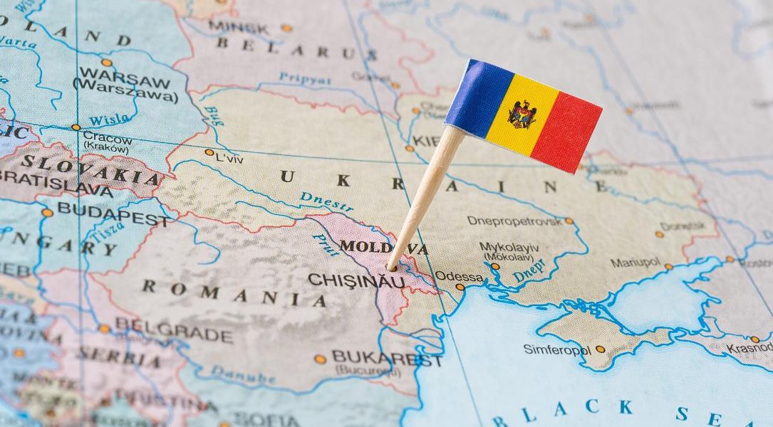 Diviziune profundă: Unirea cu România, un subiect controversat în Moldova Un sondaj recent arată o diviziune semnificativă în rândul cetățenilor Republicii Moldova cu privire la posibilitatea unirii cu România