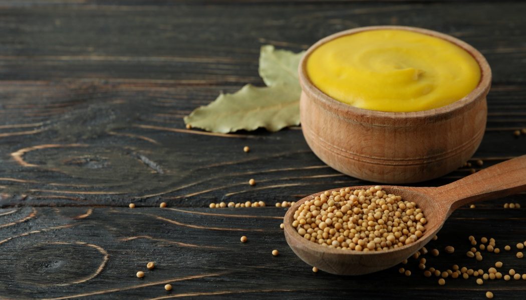 Sosul cald de muștar, o rețetă clasică ce revine în atenția bucătarilor În bucătăria românească tradițională, anumite preparate culinare au rezistat testului timpului, continuând să fie apreciate și în prezent