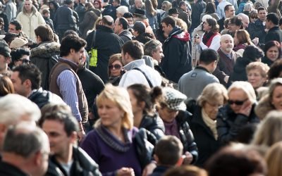 Revolta românilor repatriați din Orientul Mijlociu: Costuri suportate de pasageri, acuzații de lipsă de sprijin Bucureștiul a fost scena unei controverse aprinse, după ce românii repatriați din Orientul Mijlociu au reclamat că au fost nevoiți să își achite singuri costurile de întoarcere în țară