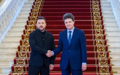 România și Ucraina își consolidează relațiile prin acorduri de cooperare în domeniul militar, energetic și economic Președinții României și Ucrainei, Klaus Iohannis și Volodimir Zelenski, au semnat joi la Palatul Cotroceni o serie de documente menite să aprofundeze colaborarea bilaterală