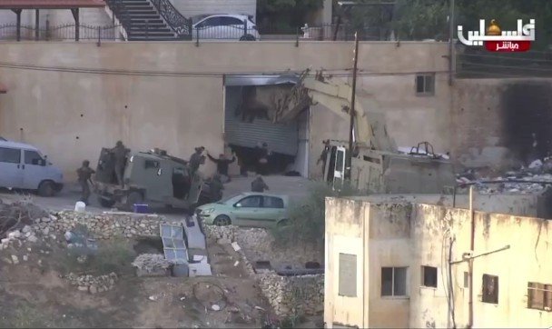 Patru palestinieni, între care doi copii, uciși de forțele israeliene în Cisiordania Cel puțin patru palestinieni, inclusiv doi copii, au fost uciși duminică de forțele israeliene într-un raid în Cisiordania ocupată, conform informațiilor furnizate de Ministerul Palestinian al Sănătății