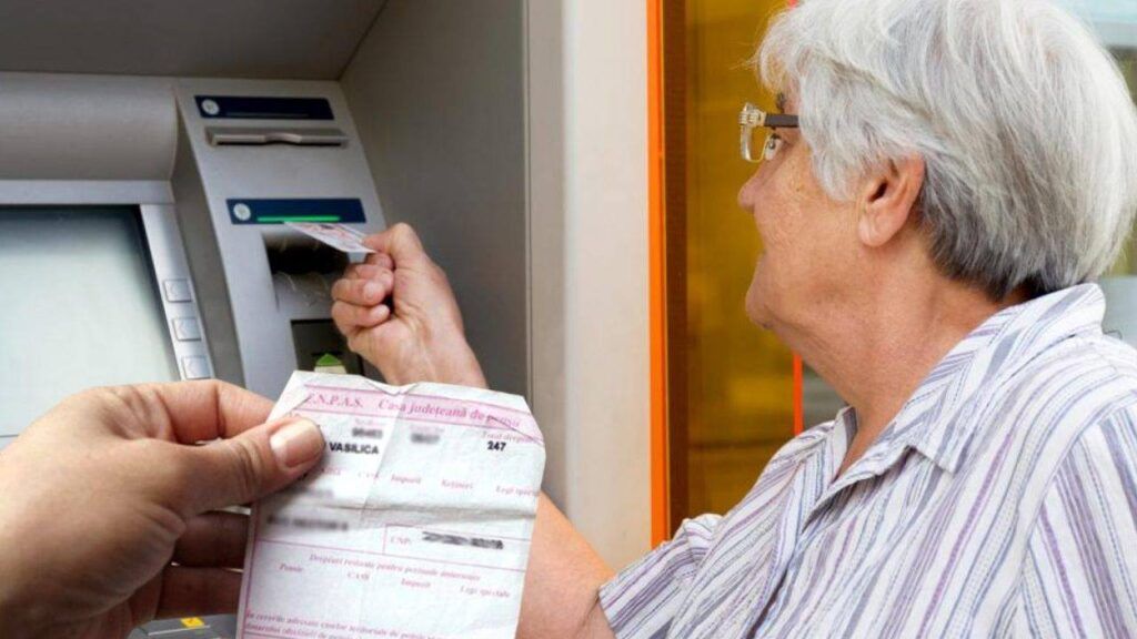 Pensii mai devreme în aprilie: Când vor primi banii pensionarii