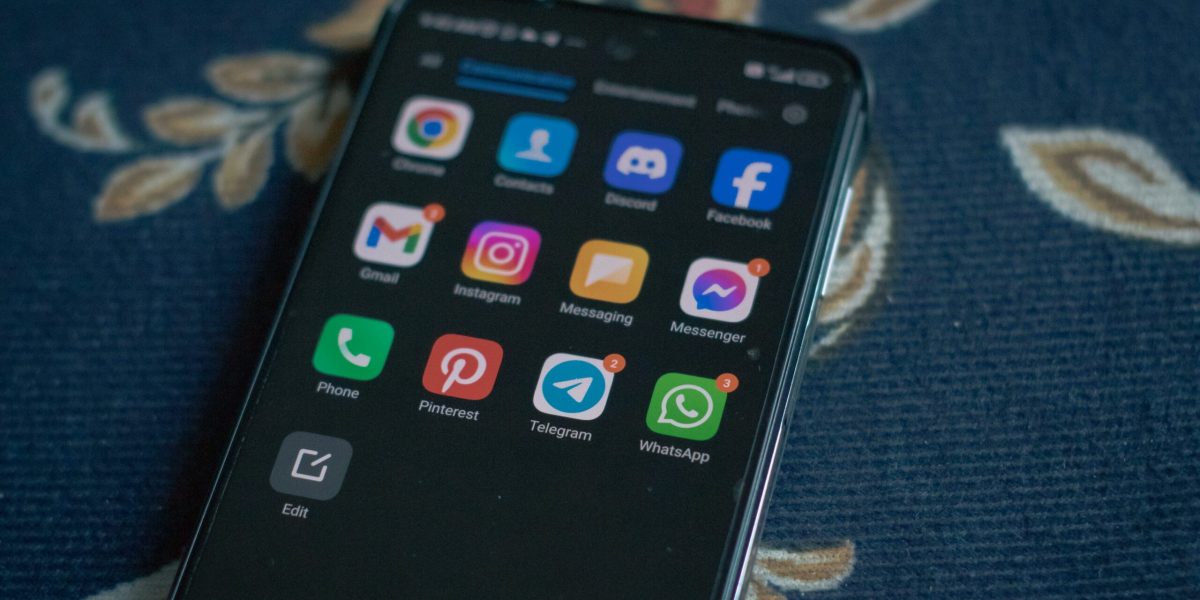 Jumbo, lanțul de supermarketuri olandez, inițiază o campanie de recrutare inedită prin intermediul WhatsApp, cu scopul de a atrage tineri cu vârste cuprinse între 13 și 21 de ani