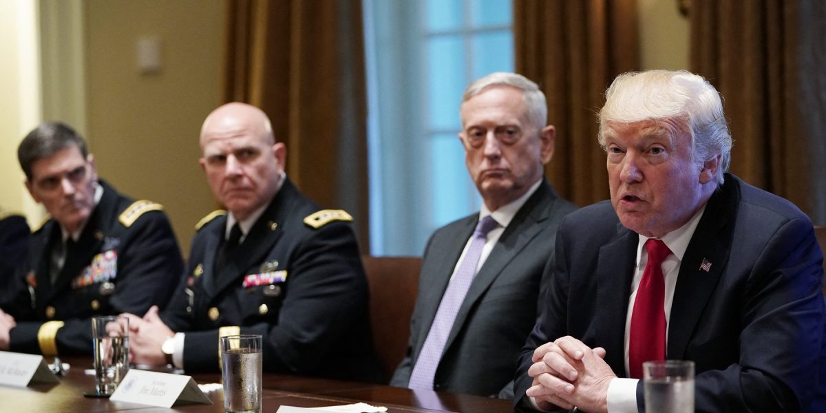 Mattis : Eșecul strategic al SUA în fața Iranului și implicațiile sale asupra Strâmtorii Ormuz Fostul secretar american al apărării, James Mattis, a criticat dur abordarea noii administrații de la Casa Albă în ceea ce privește Iranul, avertizând asupra riscurilor strategice în regiunea Strâmtorii Ormuz