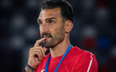 Charalambous demisionează de la FCSB după rezultatele slabe