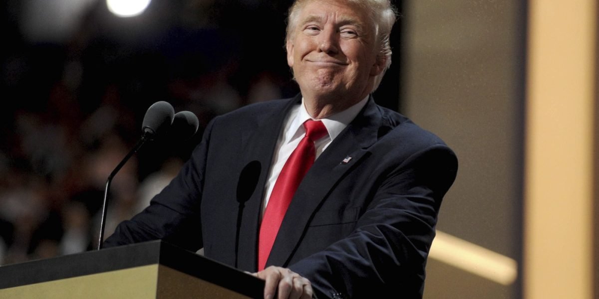 Traian Ungureanu: Trump, singurul lider care a abordat serios problema păcii prin forță, în Ucraina și Orientul Mijlociu Fostul europarlamentar român Traian Radu Ungureanu, cunoscut în mediul cultural drept TRU, a susținut într-un interviu că fostul președinte american Donald Trump este singurul lider care a încercat să găsească pacea, chiar și prin utilizarea forței, în Ucraina și în Orientul Mijlociu