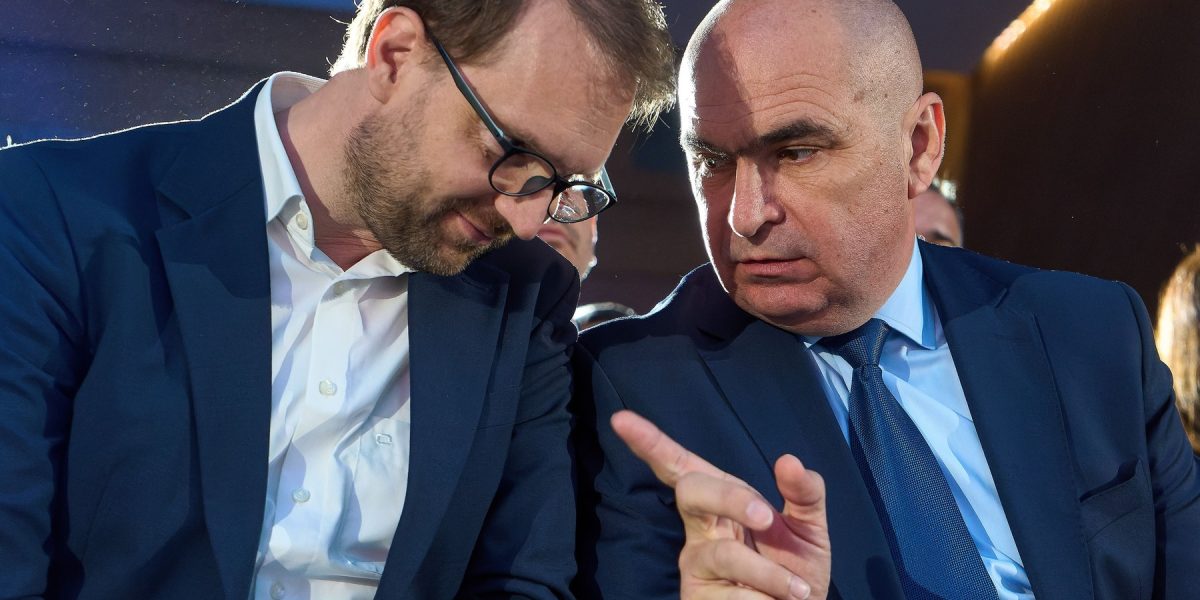 USR cheamă ministrul Agriculturii în Parlament, pe fondul tensiunilor din coaliție Senatorul USR Ștefan Pălărie a anunțat luni, într-o declarație de presă, că partidul său îl va convoca pe ministrul Agriculturii, Florin Barbu (PSD), la „Ora Guvernului” din Senat