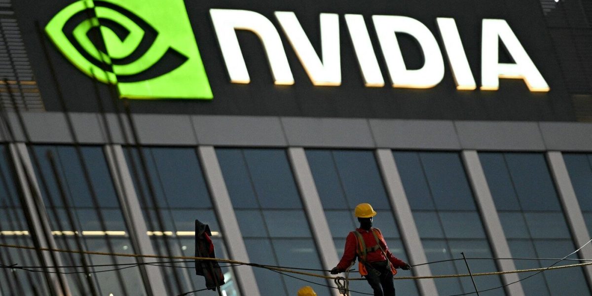 Probleme cu ventilatoarele GPU: NVIDIA retrage un driver problematic în plină ascensiune a Resident Evil Requiem O actualizare recentă de drivere NVIDIA a generat nemulțumiri în rândul utilizatorilor de plăci video RTX, după ce mai multe rapoarte au semnalat disfuncționalități ale sistemelor de răcire