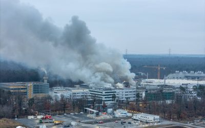 Incendiu major la un centru de cercetare german de importanță globală Un incendiu de amploare a izbucnit joi dimineață la Centrul Helmholtz GSI din Darmstadt, Germania, un centru de cercetare de prestigiu care găzduiește un accelerator de particule unic în lume