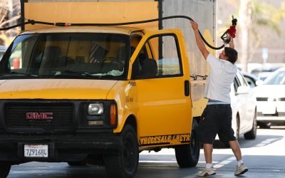 Criza în strâmtoarea Ormuz: Iranul închide ruta crucială pentru petrol, marii consumatori din Asia, în pericol O decizie a Iranului de a închide Strâmtoarea Ormuz a generat unde de șoc pe piețele energetice globale, cu implicații majore pentru economiile asiatice și nu numai