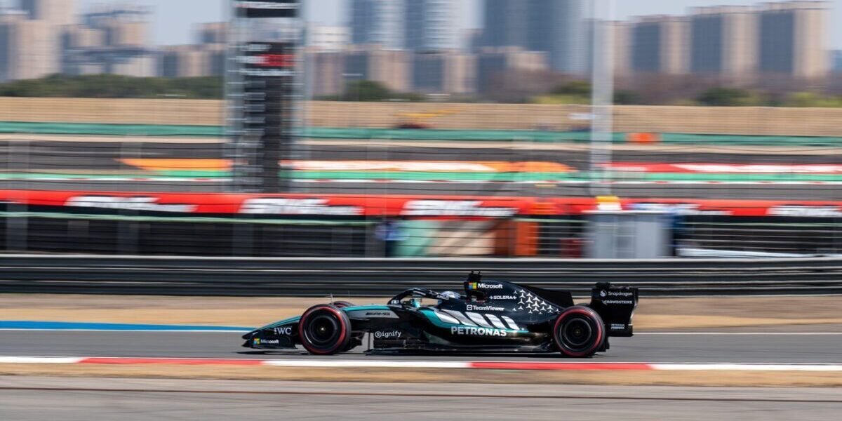 Startul sezonului de Formula 1 la Shanghai: Programul complet și așteptări Weekend-ul competițional de Formula 1 din Shanghai promite adrenalină maximă pentru fanii sporturilor cu motor, cu un format care include cursa de sprint