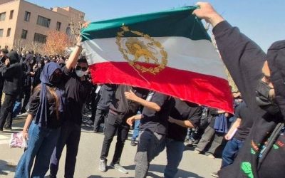 Gărzile Revoluționare Iraniene amenință cu represiune populația, avertizând-o să nu protesteze Serviciul secret al Gărzilor Revoluționare Iraniene (IRGC) a emis o avertizare dură populației, cerând oamenilor să nu iasă în stradă pentru a protesta