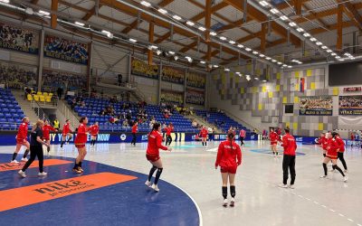 Victorie clară pentru handbalistele române în deplasarea din Slovacia Echipa națională de handbal feminin a României a obținut o victorie categorică în deplasare, în fața Slovaciei, cu scorul de 32-26