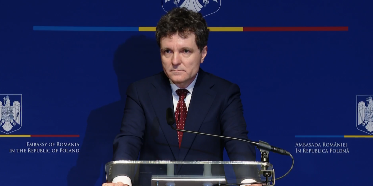 Nicușor Dan: România, protejată de umbrela nucleară NATO, dar fără arme nucleare pe teritoriul național Președintele Nicușor Dan a abordat joi seara, în cadrul unei conferințe de presă susținute la Ambasada României din Varșovia, subiectul protecției nucleare oferite de NATO