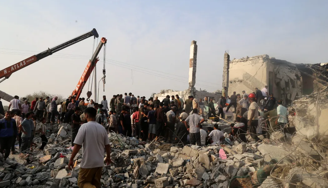 Zeci de elevi uciși într-un bombardament asupra unei școli din Iran; anchetă americană în desfășurare O școală din Iran a fost ținta unui bombardament săptămâna trecută, în timpul atacurilor comune SUA-Israel împotriva țării