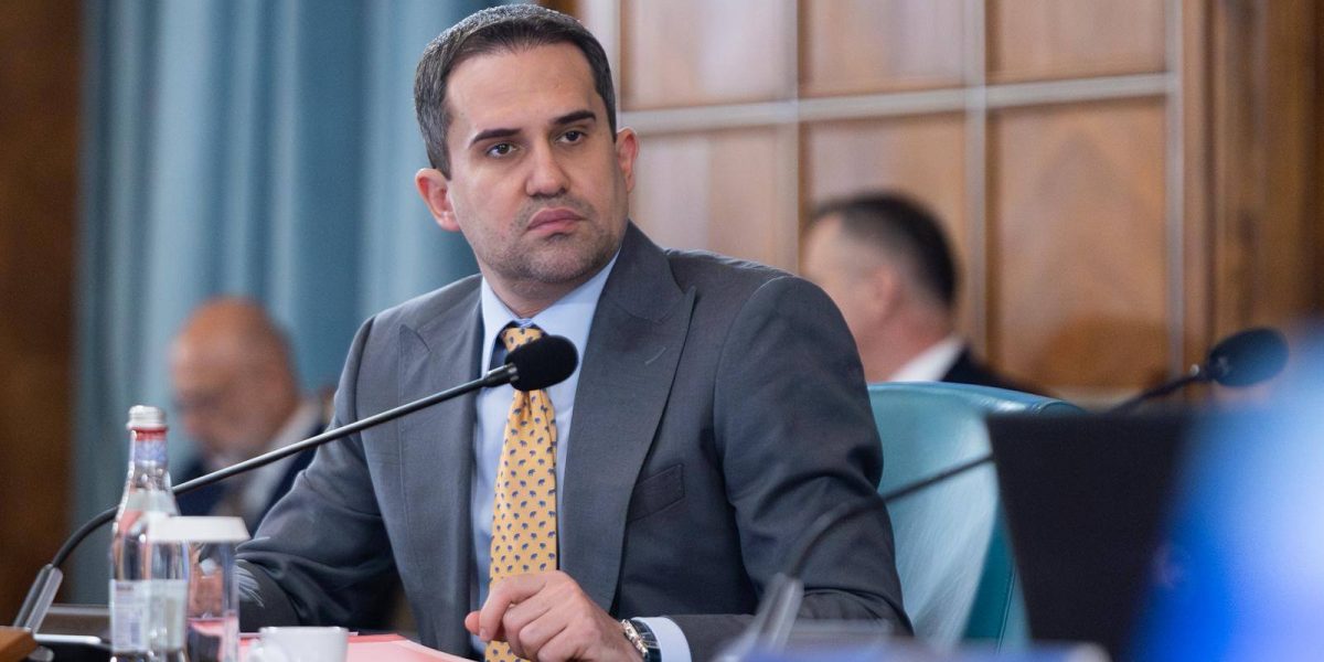 România se pregătește pentru modernizarea transportului: fonduri europene pentru trenuri și autovehicule electrice Guvernul a anunțat o serie de investiții majore în modernizarea sistemului de transport din România, cu accent pe transportul feroviar și mobilitatea rutieră cu emisii zero