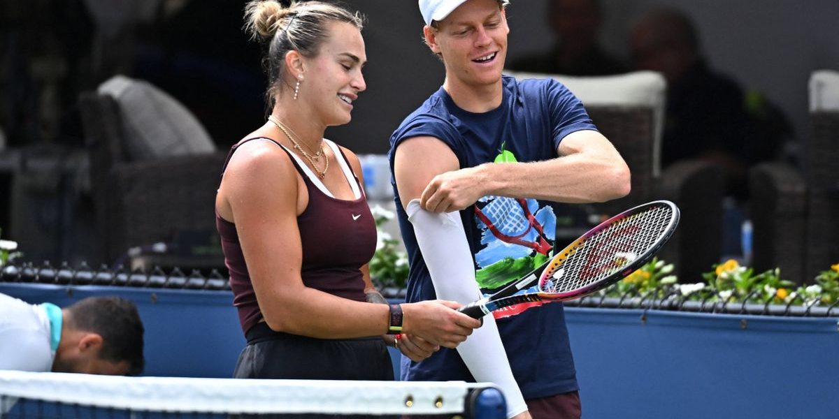 Jannik Sinner și Aryna Sabalenka, la o victorie distanță de o performanță pe care puțini jucători de tenis au reușit-o