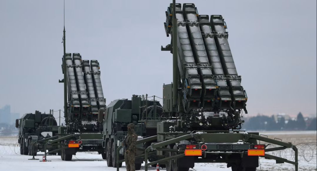 Ucraina depinde de sistemele Patriot pentru a se apăra, România deține deja astfel de echipamente Armata ucraineană utilizează sisteme Patriot încă din primăvara anului 2023, însă numărul exact al acestora nu este public