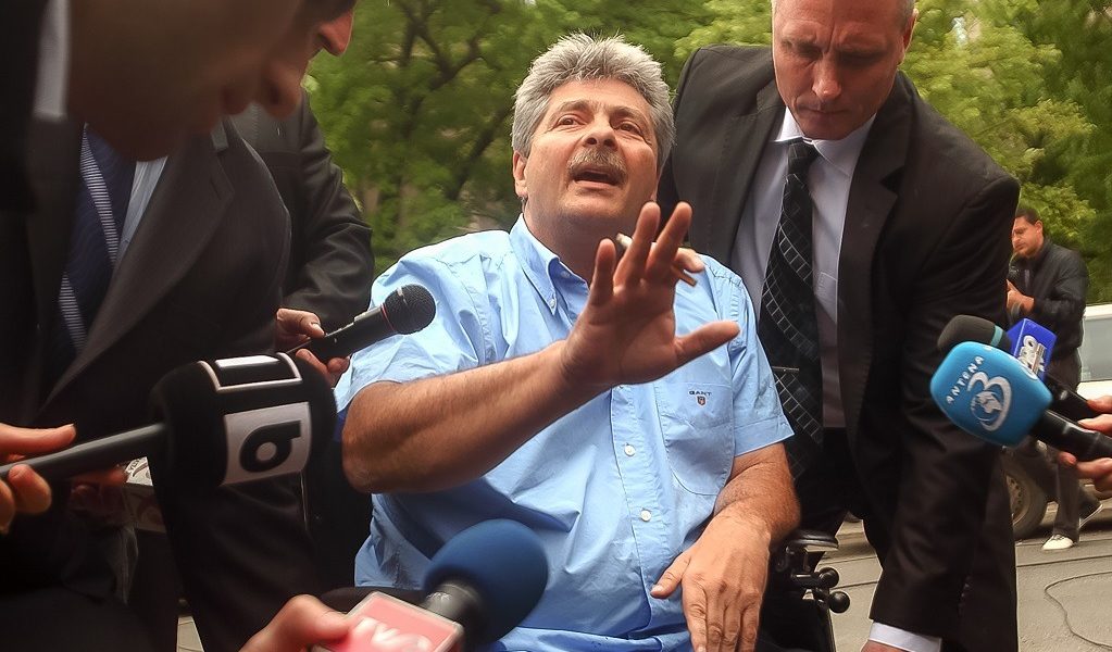 Sorin Ovidiu Vântu scapă de plata a 3 milioane de dolari, după nouă ani de procese Înalta Curte de Casație și Justiție (ÎCCJ) a decis definitiv, în data de 26 martie, că afaceristul Sorin Ovidiu Vântu nu este obligat să plătească suma de 3 milioane de dolari