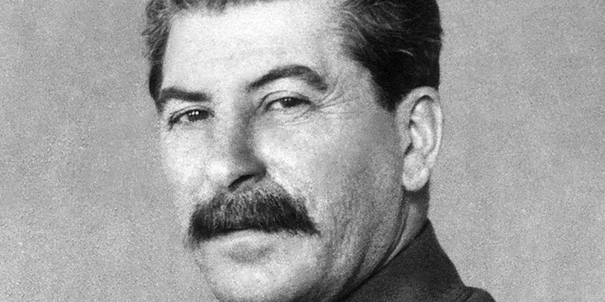 Moartea lui Stalin: Sfârșitul unei ere Pe 5 martie 1953, Iosif Vissarionovici Stalin, liderul Uniunii Sovietice, a încetat din viață la vârsta de 73 de ani, punând capăt unei perioade marcate de transformări profunde și o represiune brutală