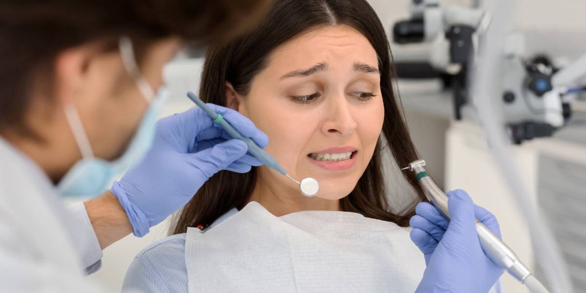 Un zâmbet sănătos: o abordare multidisciplinară în stomatologie Un zâmbet armonios și sănătos nu este rezultatul unei singure intervenții, ci al unei echipe de specialiști