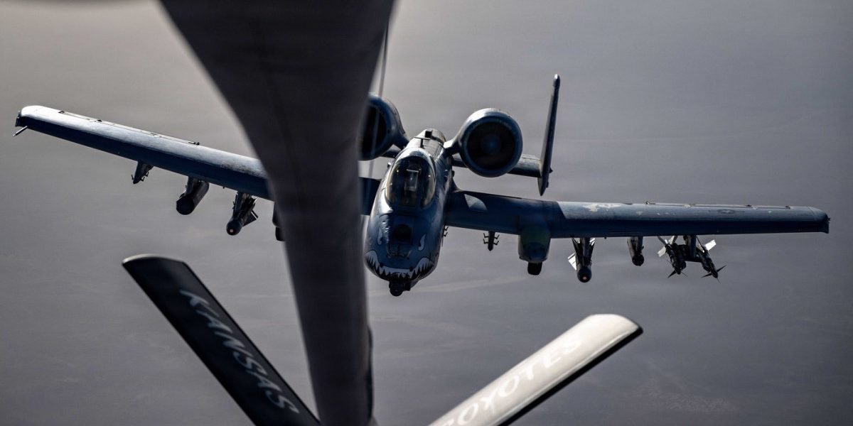 SUA lansează o ofensivă pentru deblocarea Strâmtorii Ormuz: Avioane de luptă și elicoptere vânează drone și nave militare iraniene