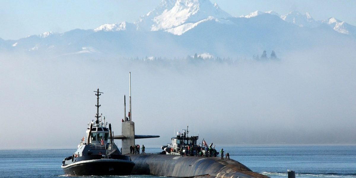 Doi spioni iranieni, arestați în apropierea unei baze nucleare britanice Doi indivizi suspectați de spionaj au fost reținuți în Scoția după ce au încercat să intre într-o bază navală britanică, unde sunt staționate submarine cu armament nuclear