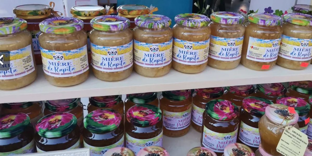 Ghiroda, capitala apiculturii vestice în acest weekend Comuna Ghiroda, situată în apropierea Timișoarei, găzduiește în acest sfârșit de săptămână cea de-a XV-a ediție a Târgului Apicol Internațional de Primăvară