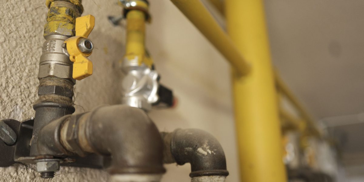 Ministrul Energiei pregătește terenul pentru o criză energetică, pe fondul tensiunilor din Orientul Mijlociu Ministrul Energiei, Bogdan Ivan, a informat că a pregătit documentele necesare pentru a declara starea de criză în domeniul energetic, ca răspuns la posibila escaladare a conflictului din Orientul Mijlociu