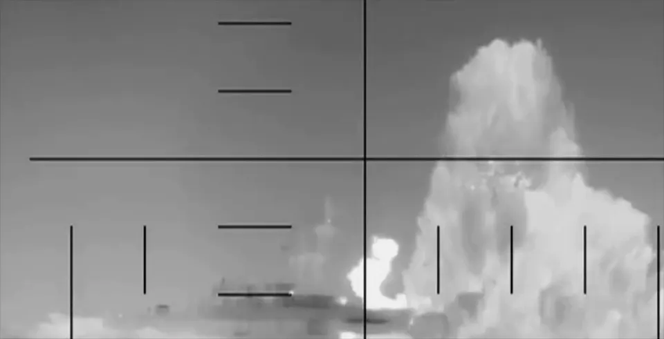 SUA, prima scufundare a unei nave inamice cu o torpilă din Al Doilea Război Mondial Marina Statelor Unite a scufundat o fregată iraniană în largul coastelor Sri Lanka, marcând prima distrugere a unei nave inamice cu torpile de la sfârșitul celui de-al Doilea Război Mondial