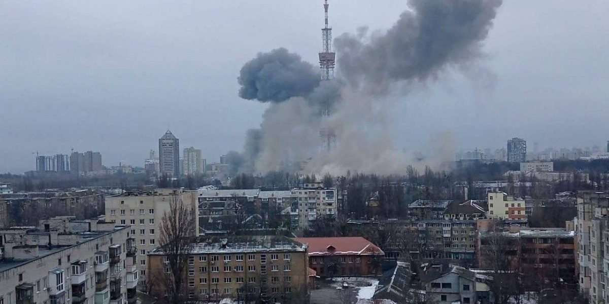 Atac masiv al Rusiei cu sute de drone asupra Ucrainei Forțele ruse au lansat marți un atac masiv asupra Ucrainei, folosind peste 400 de drone, potrivit purtătorului de cuvânt al Forțelor Aeriene Ucrainene, Iuri Ignat