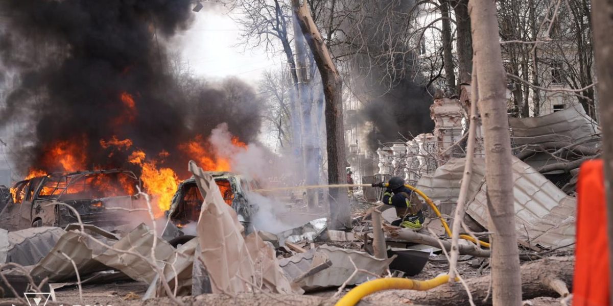 Zelenski: Rusia continuă bombardamentele masive în Ucraina