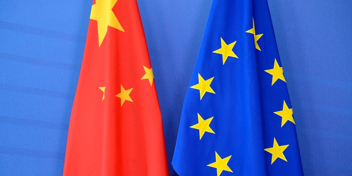 China vrea importuri mai mari din UE și relaxarea restricțiilor tehnologice China își exprimă disponibilitatea de a intensifica importurile din Uniunea Europeană, sperând totodată într-o relaxare a controalelor asupra exporturilor de tehnologie avansată către statul asiatic