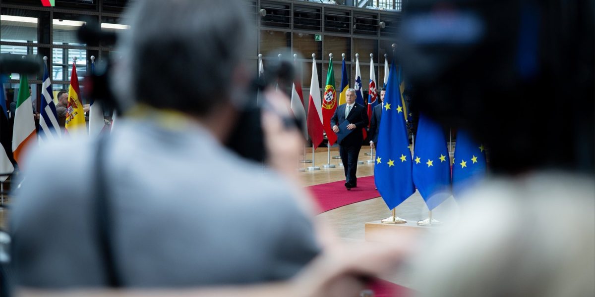 Comisia Europeană critică dur legea israeliană privind pedeapsa cu moartea Bruxelles-ul a reacționat puternic la adoptarea unei noi legi în Israel care prevede pedeapsa cu moartea pentru teroriști