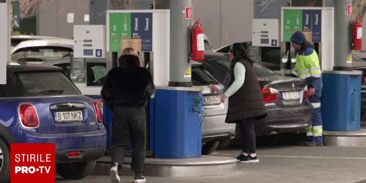 Guvernul ia măsuri pentru a limita prețurile la carburanți, dar experții avertizează că efectele vor fi limitate București – Prețurile carburanților continuă să crească la pompă, cu motorina depășind în multe stații 10 lei și 10 bani, iar benzina standard situându-se între 9,24 și 9,41 lei