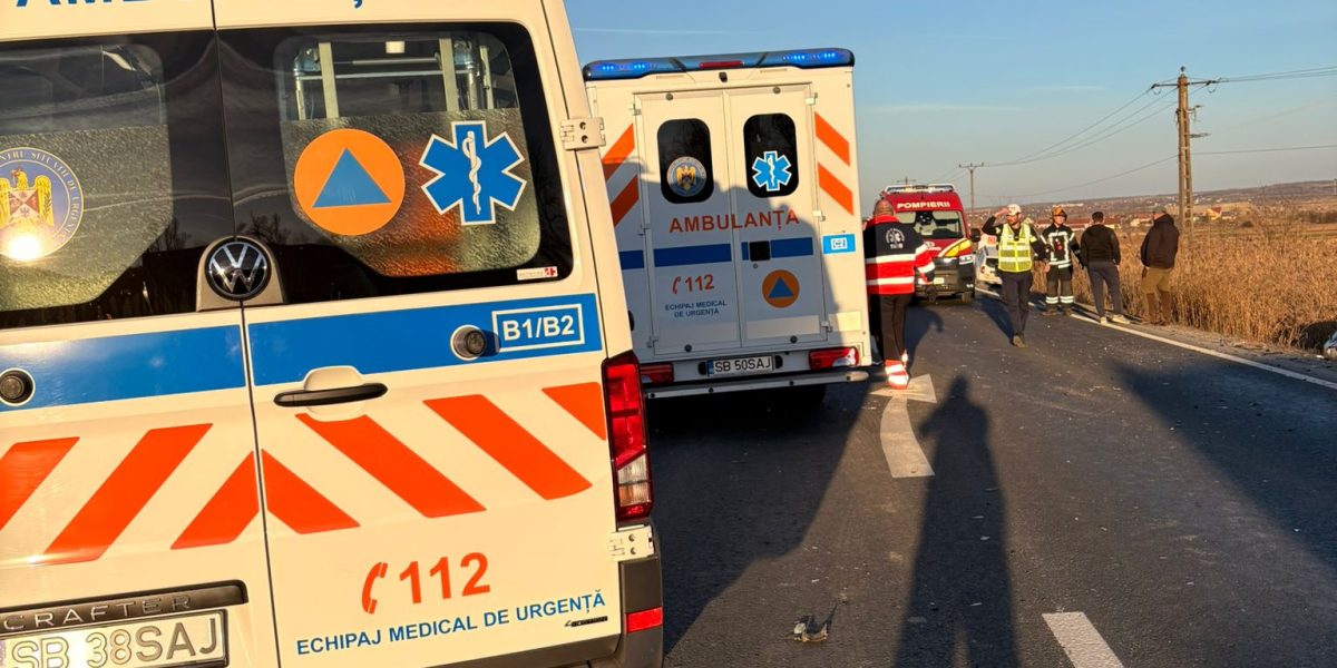 Accident cu victime în Sibiu: Două femei, rănite după ce au căzut dintr-un autobuz Un accident rutier a avut loc pe strada Siretului din Sibiu, unde două femei au fost rănite după ce au căzut dintr-un autobuz