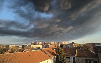 Incendiu puternic la o fabrică de polistiren din arad