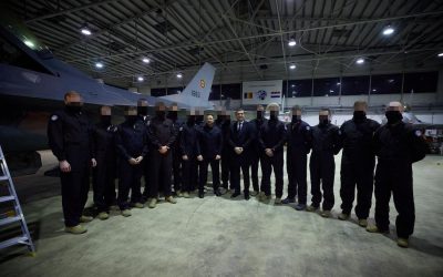 Zelensky vizitează baza aeriană din România, unde piloți ucraineni se antrenează pe F-16