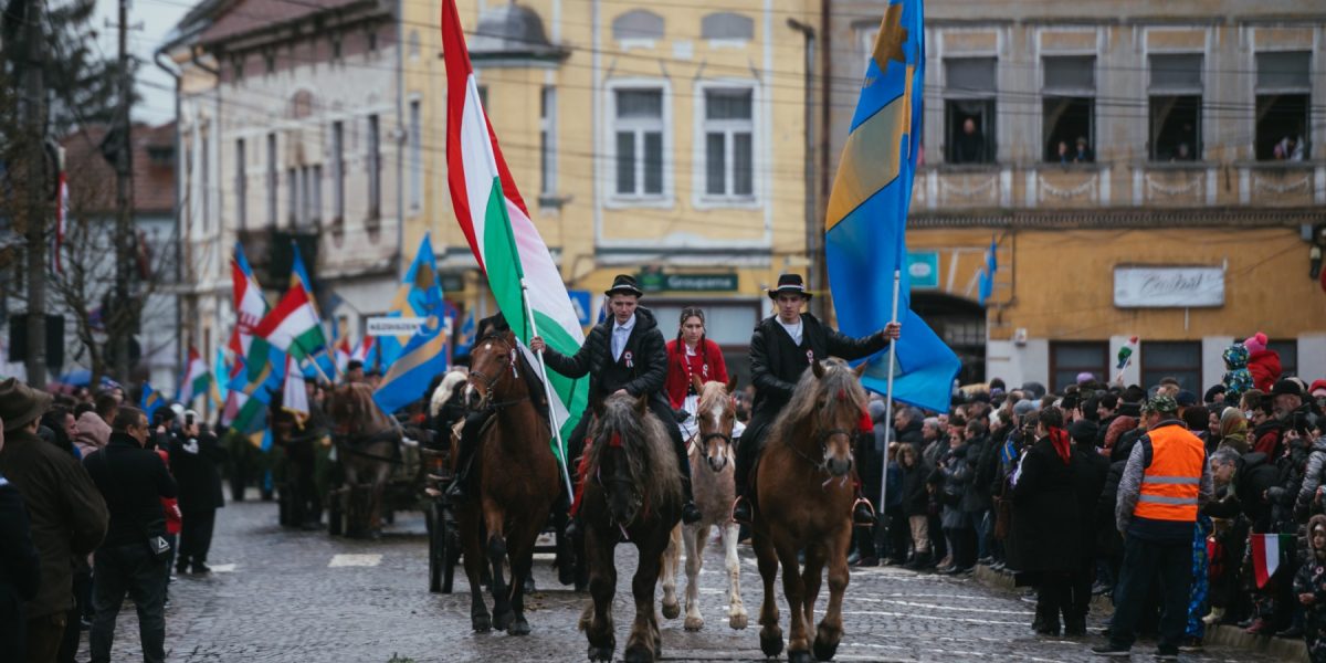 Ziua Maghiarilor de Pretutindeni: Președintele Ungariei și vicepremierul Semjén Zsolt, așteptați la manifestări în România Președintele Ungariei, Sulyok Tamas, va participa duminică la evenimentele organizate la Târgu Secuiesc cu ocazia Zilei Maghiarilor de Pretutindeni și a comemorării Revoluției de la 1848-1849